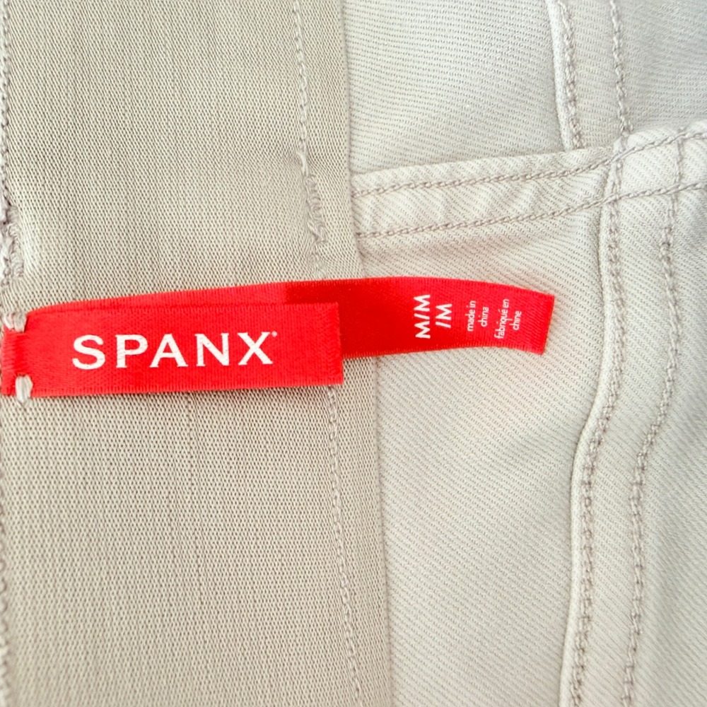 Spanx Stretch Twill Shorts  Bundle of 2 Beige and slate Size Med - Picture 6 of 12